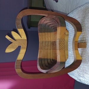 Apple-shaped Collapsible Wooden Fruit Basket or Trivet